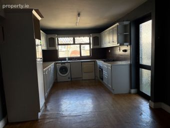 303 Greenacres, Avenue Road, Dundalk, Co. Louth - Image 5