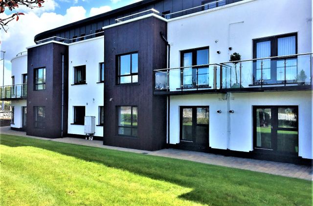 14 Dun Oran, Oranhill, Oranmore, Co. Galway - Click to view photos