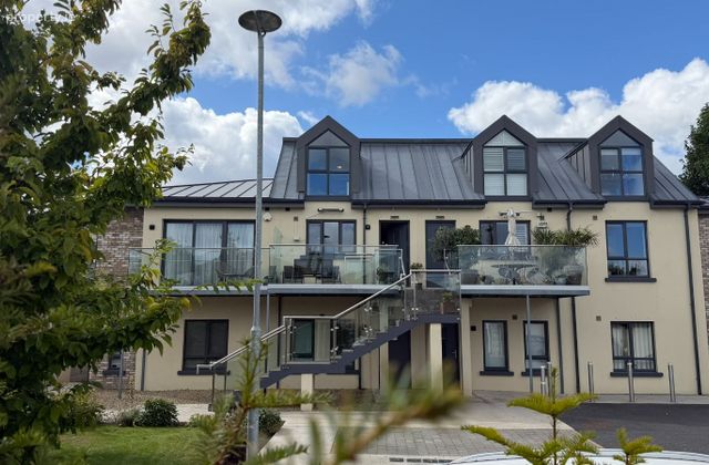 Stockwell, Sandyford Road, Dundrum, Dublin 16 - Click to view photos