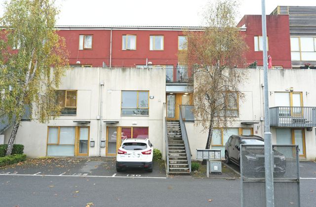 132 Cedar Brook Avenue, Dublin 10 - Click to view photos
