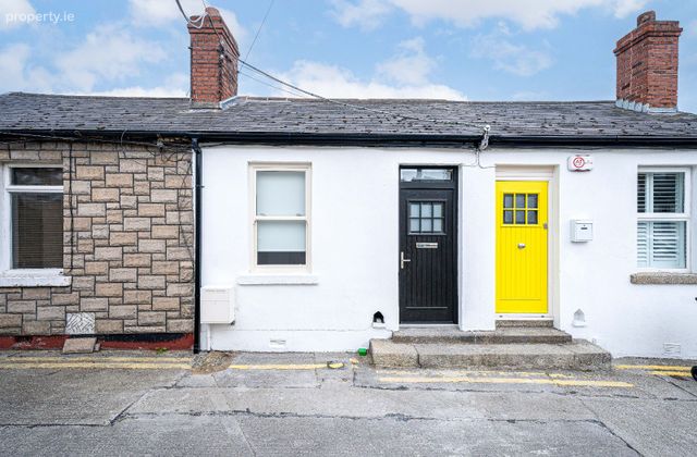 6 Meath Square, Dublin 8, The Coombe, Dublin 8 - Click to view photos