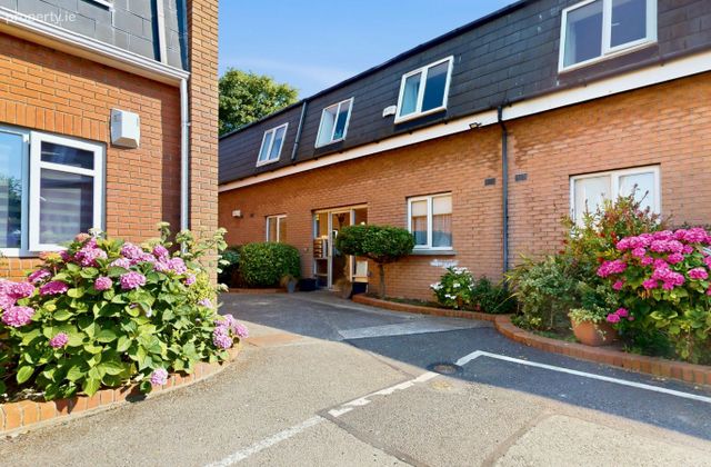 Apartment 7, Collins Court, Whitehall, Dublin 9 - Click to view photos