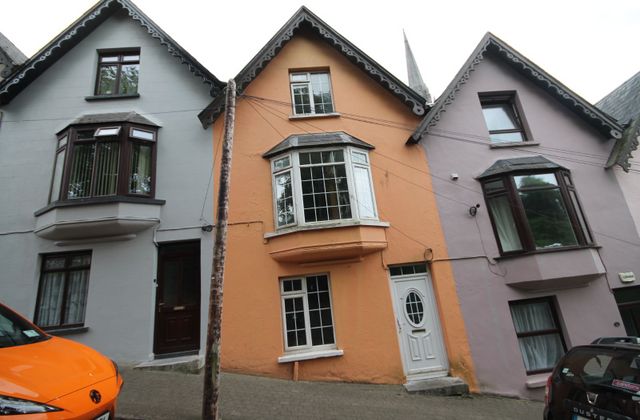 18 West View, Cobh, Cobh, Co. Cork - Click to view photos