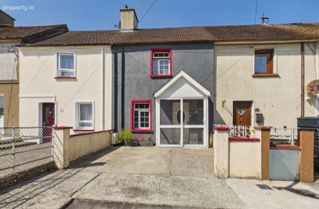37 Saint Molleran's, Carrickbeg, Carrick-on-Suir, Co. Tipperary - Click to view photos