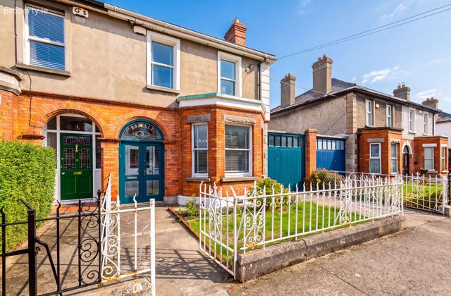 3 Crescent Villas, Glasnevin, Dublin 9 - Click to view photos