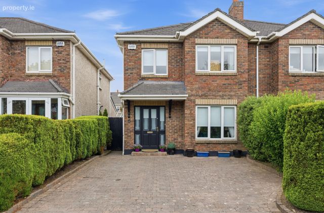 4 Gainsborough Lawn, Malahide, Co. Dublin - Click to view photos