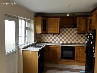 3 Lawn Park, Castlebar, Co. Mayo - Image 4