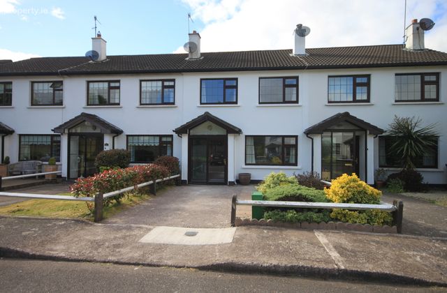 85 Belgard Downs, Douglas, Co. Cork - Click to view photos