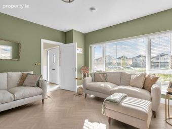 18 The Oaks, Oakwood Lawns, Edenderry, Co. Offaly - Image 2