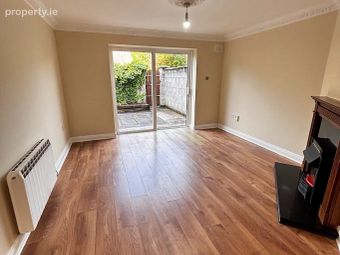 4 Cathedral Court, Clare Road, Ennis, Co. Clare - Image 4