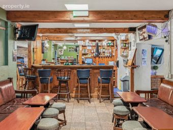 The White House Bar, 99 The Shannon, Enniscorthy, Co. Wexford, Enniscorthy, Co. Wexford - Image 4