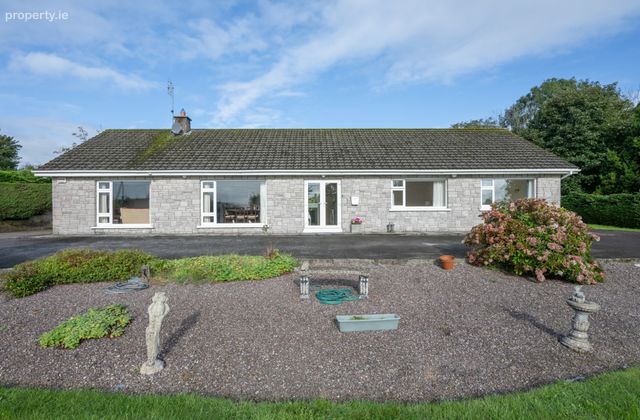 Sunnybank, Blossomgrove, Ballyvisteale, Glanmire, Co. Cork, Knockraha, Co. Cork - Click to view photos
