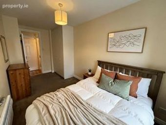 Apartment 100, Trinity Square, Dublin 2 - Image 5
