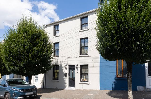 17 Bishop Street, Cobh, Cobh, Co. Cork - Click to view photos