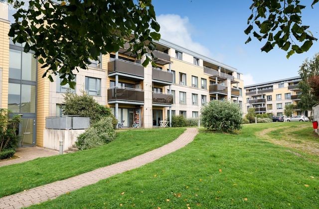 Apartment 118, Block A, Hampton Lodge, Drumcondra, Dublin 9 - Click to view photos