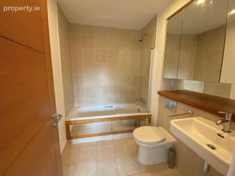 42 The Fastnet, Lancaster Gate, Western Road, Co. Cork - Image 4