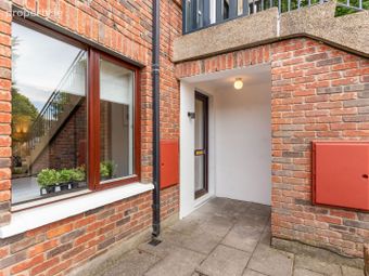 4 Merrion Grove, Blackrock, Co. Dublin - Image 2