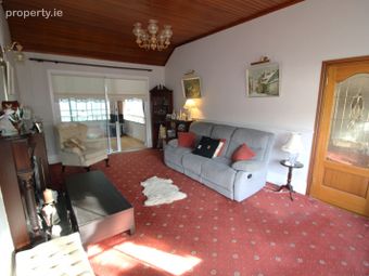14 Highfield Park, Leixlip, Co. Kildare - Image 2