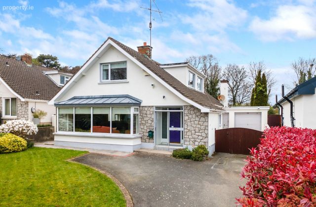 19 Knocksinna Park, Foxrock, Dublin 18, Foxrock, Dublin 18 - Click to view photos