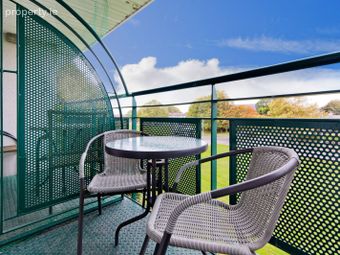 Apartment 52, Whitehall Square, Perrystown, Dublin 12 - Image 5