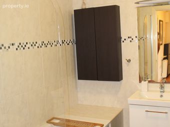 83 Bantry Square, Waterville, Dublin 15 - Image 4