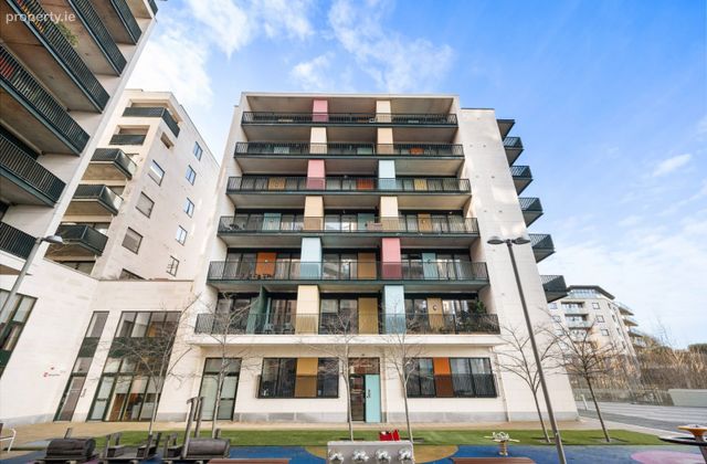 327 Sancton Wood, Heuston South Quarter, Sant John's Road West, Dublin 8, Dublin 8 - Click to view photos