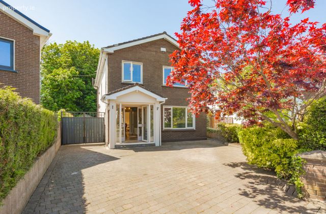 12 Chestnut Grove, Dunboyne, Co. Meath - Click to view photos