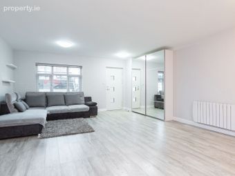 17 Lanesborough Crescent, Finglas, Dublin 11 - Image 4