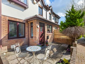 23 Brooklawn Wood, Stradbrook Road, Blackrock, Co. Dublin - Image 2