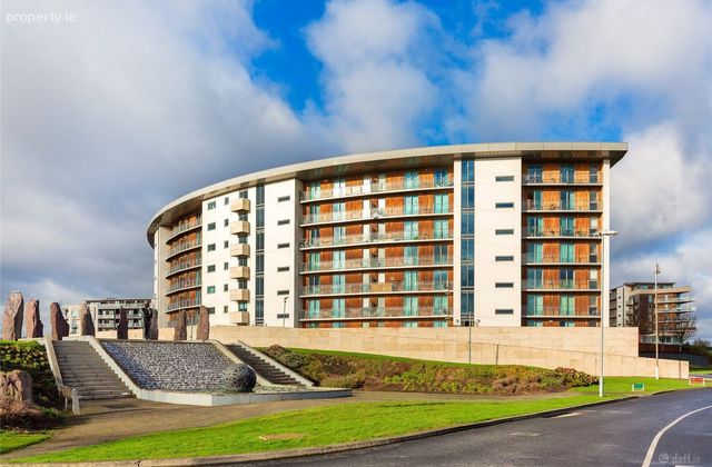Apartment 124, The Crescent, Park West Pointe, Park West, Dublin 12 - Click to view photos