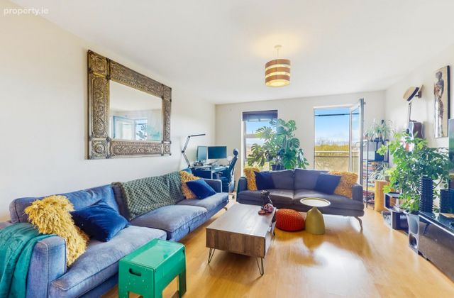 Apartment 25, Compass Court, South Royal Canal Park, Ashtown, Dublin 15 - Click to view photos