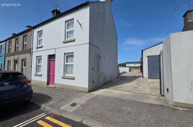 New Street, Ballinrobe, Co. Mayo - Click to view photos