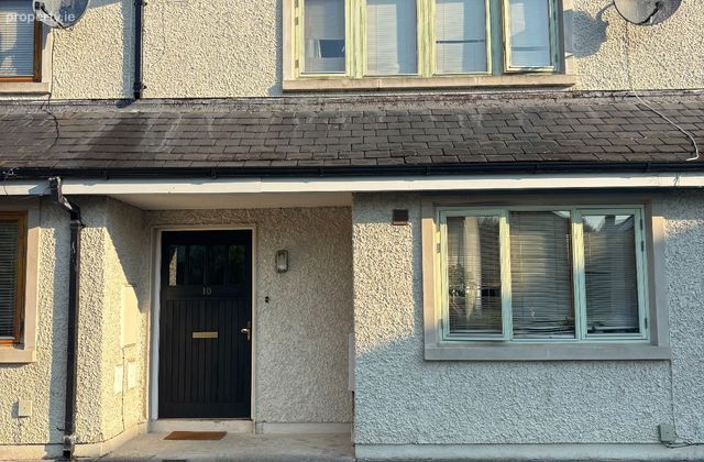 Maple Lawns, Oldtown Demesne, Naas, Co. Kildare, Naas, Co. Kildare - Click to view photos