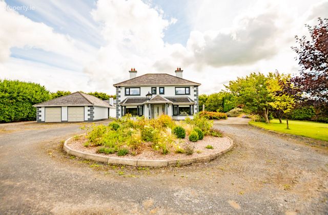 Fennor, Collinstown, Mullingar, Co. Westmeath - Click to view photos