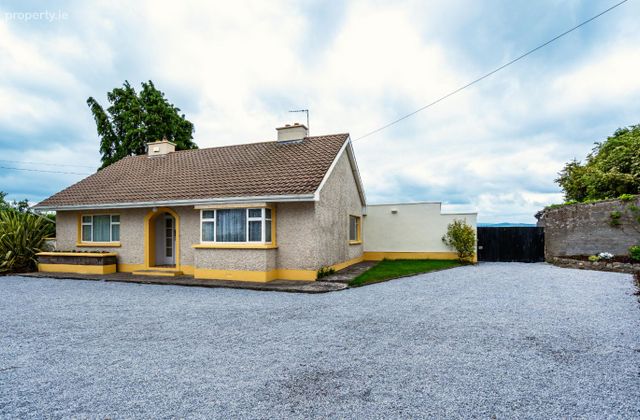 Thomastown Demesne, Rath, Rath, Co. Offaly - Click to view photos