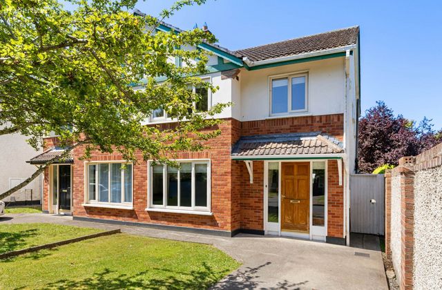 10 Luttrellstown Grove, Castleknock, Dublin 15, Co. Dublin, Castleknock, Dublin 15 - Click to view photos