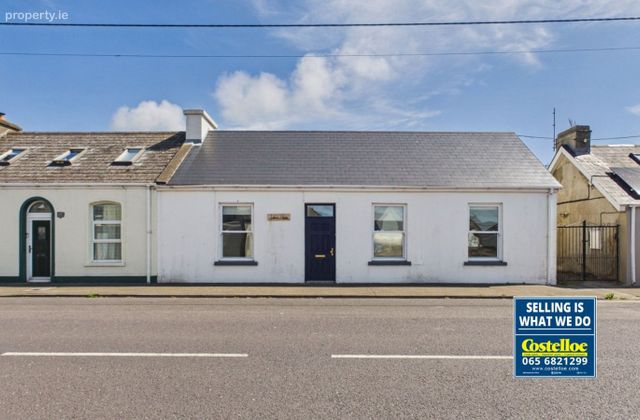 Liddane House, Gratten Street, Kilkee, Kilkee, Co. Clare - Click to view photos