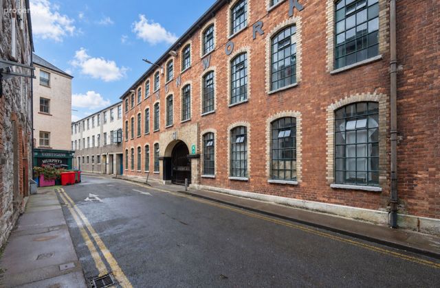 Apartment 31 Waterside Quay, Hanover Street, Cork City, Co. Cork, Cork City Centre, Co. Cork - Click to view photos