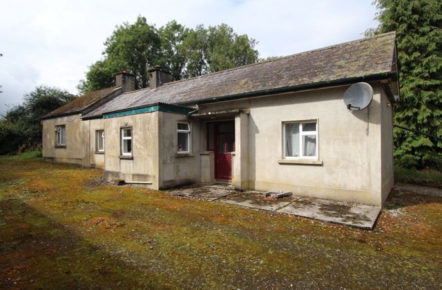 Knockahaw, Longford, Longford Town, Co. Longford - Click to view photos