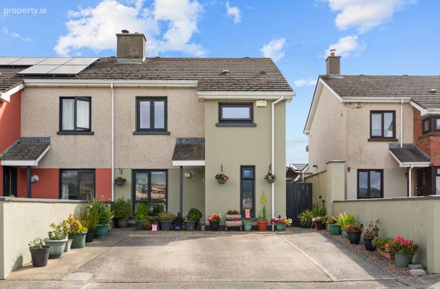 35 Killadreenan Close, Newtownmountkennedy, Newtownmountkennedy, Co. Wicklow - Click to view photos