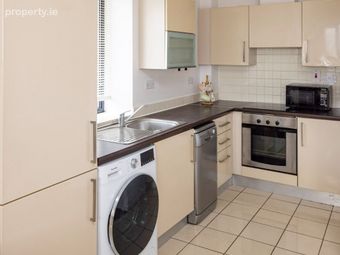 121 Bracken Hall, Swords Central, Main Street, Swords, Co. Dublin - Image 3