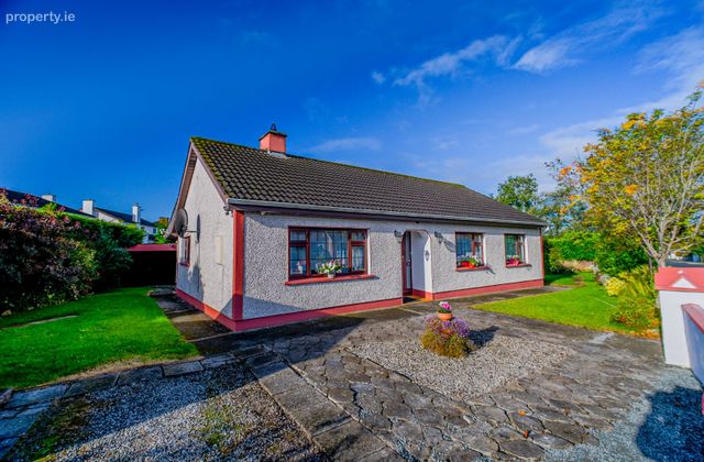 39 College Park, Longford Town, Co. Longford - Click to view photos