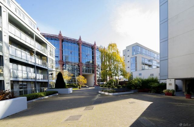 Apartment 6, The William Bligh, The Gasworks, Grand Canal Dock, Dublin 4 - Click to view photos