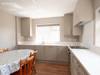 12 Ardamine Court, Ardamine, Riverchapel, Co. Wexford - Image 2