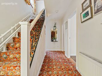 15 Ardmanning Lawn, The Lough, Co. Cork - Image 3