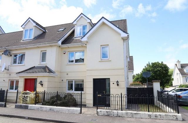 107 Leslies Arch, Old Quarter, Ballincollig, Co. Cork - Click to view photos