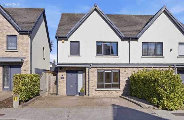 11 The Rise, Ledwill Park, Kilcock, Naas, Co. Kildare, Kilcock, Co. Kildare - Click to view photos