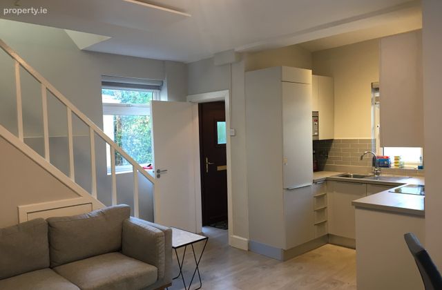 44 Seafield Crescent, Blackrock, Co. Dublin - Click to view photos