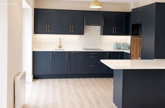 11 Ellensborough Lodge, Dublin 24, Kiltipper, Dublin 24 - Click to view photos