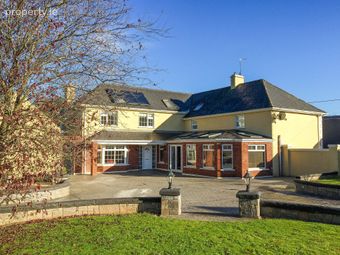 Commercial Premises & 5-bed House, Hollyford Village, Hollyford, Co. Tipperary, Hollyford, Co. Tipperary
